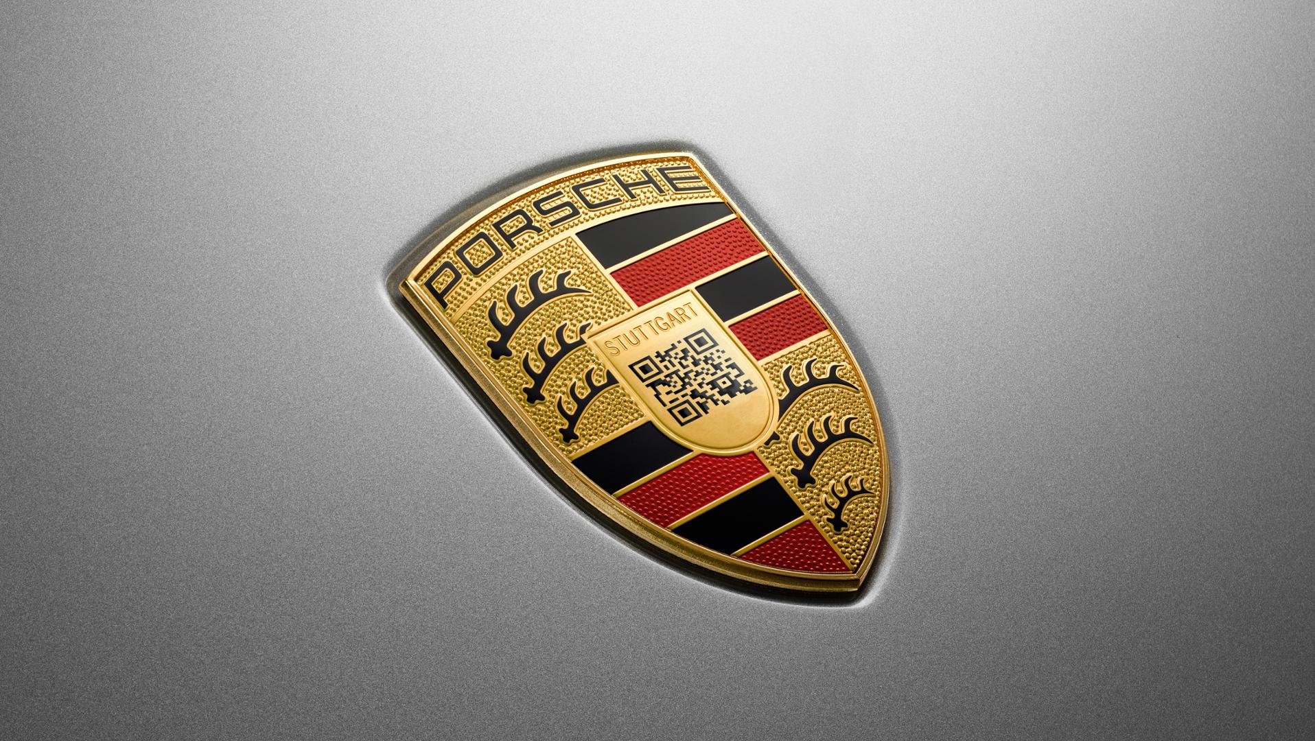 2021 Porsche Cayenne Hybrid Lands With Bigger Batteries