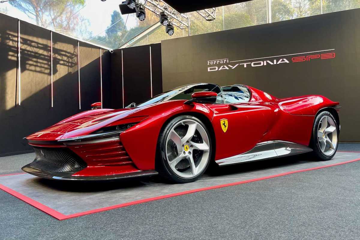 Ferrari SP3