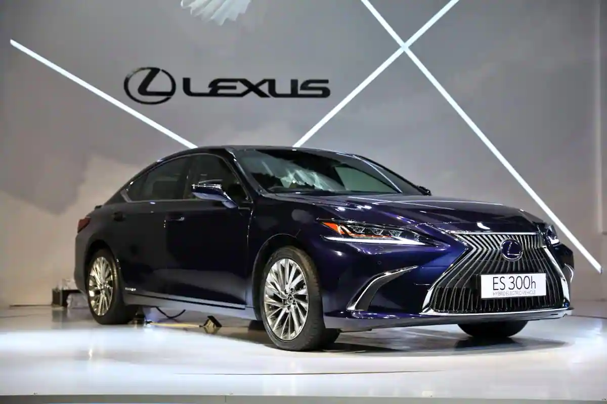 Lexus