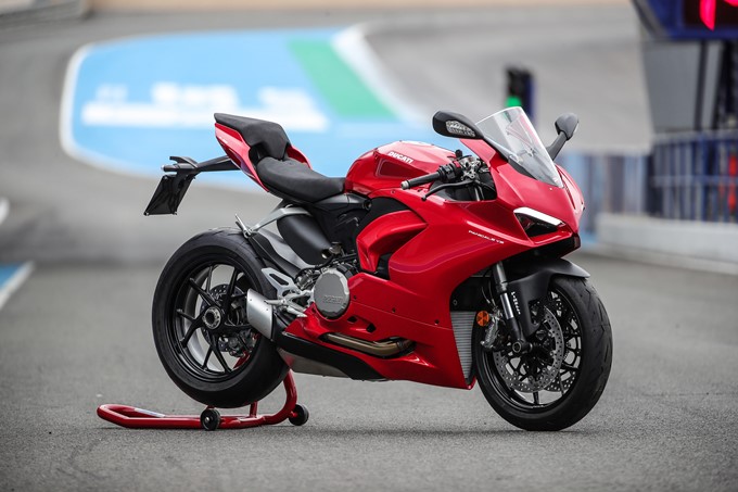 ducati-panigale-v2