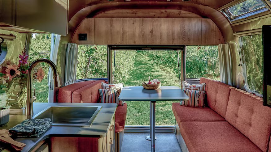 Airstream Trade Wind