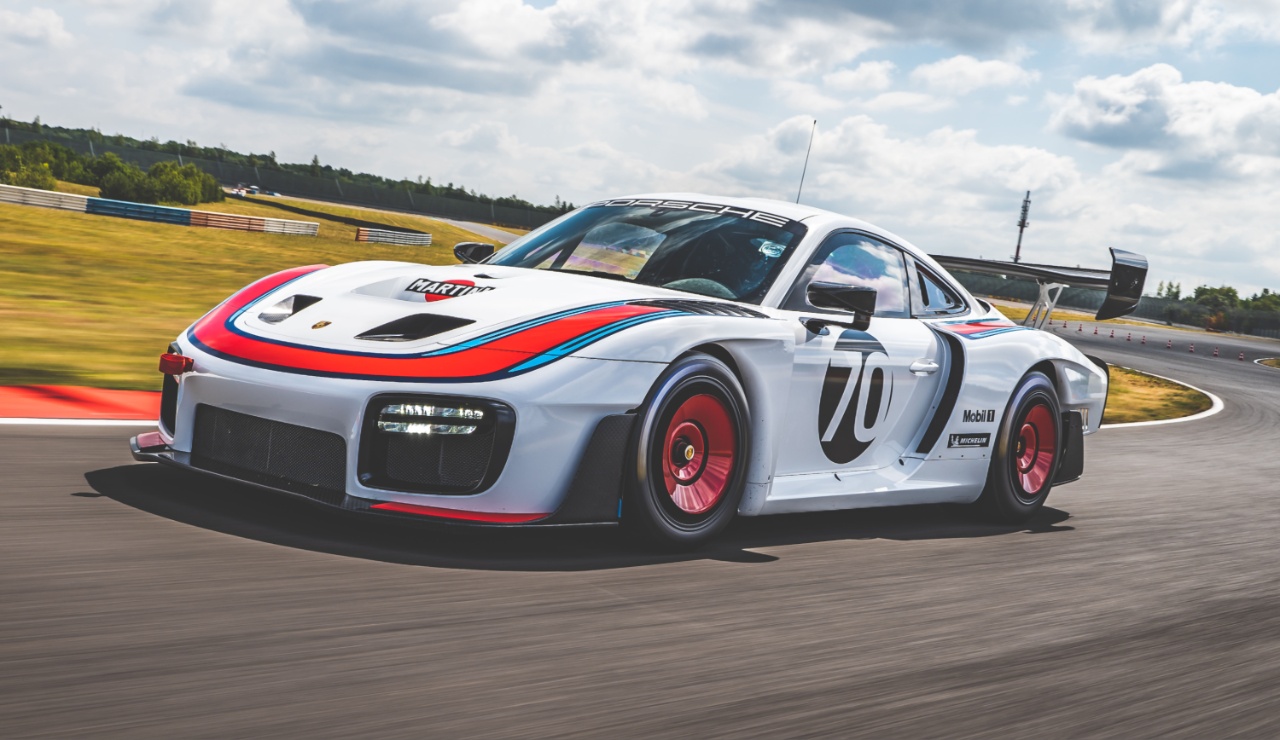 Porsche 935 2019