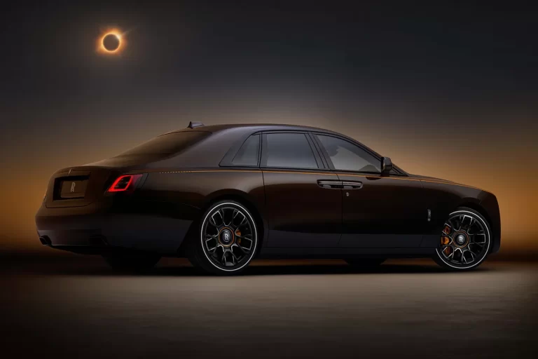 Rolls-Royce Unveils Limited Edition: The Ghost Ekleipsis