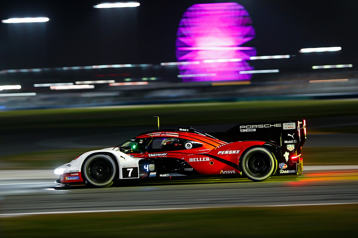 Daytona 24h, H6: Porsche surges past Cadillac to lead