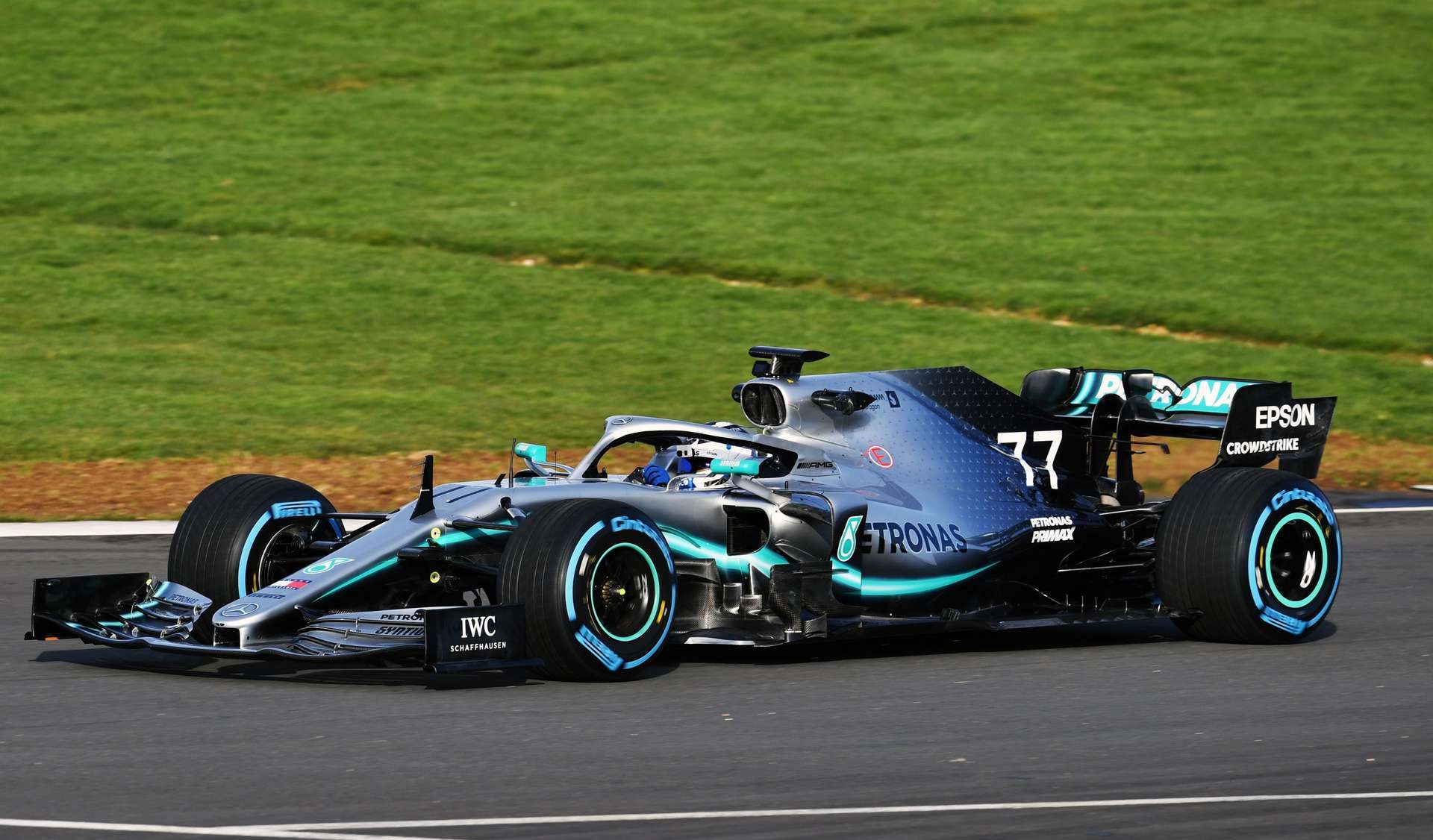 Fresh Vehicle, Unaltered Tradition: The Persistent F1 Characteristic at Mercedes