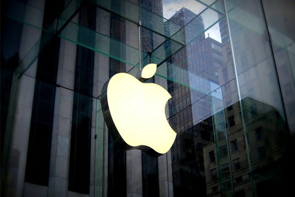 Former Apple Employee Xiaolang Zhang Arrested  For Stealing Trade Secrets