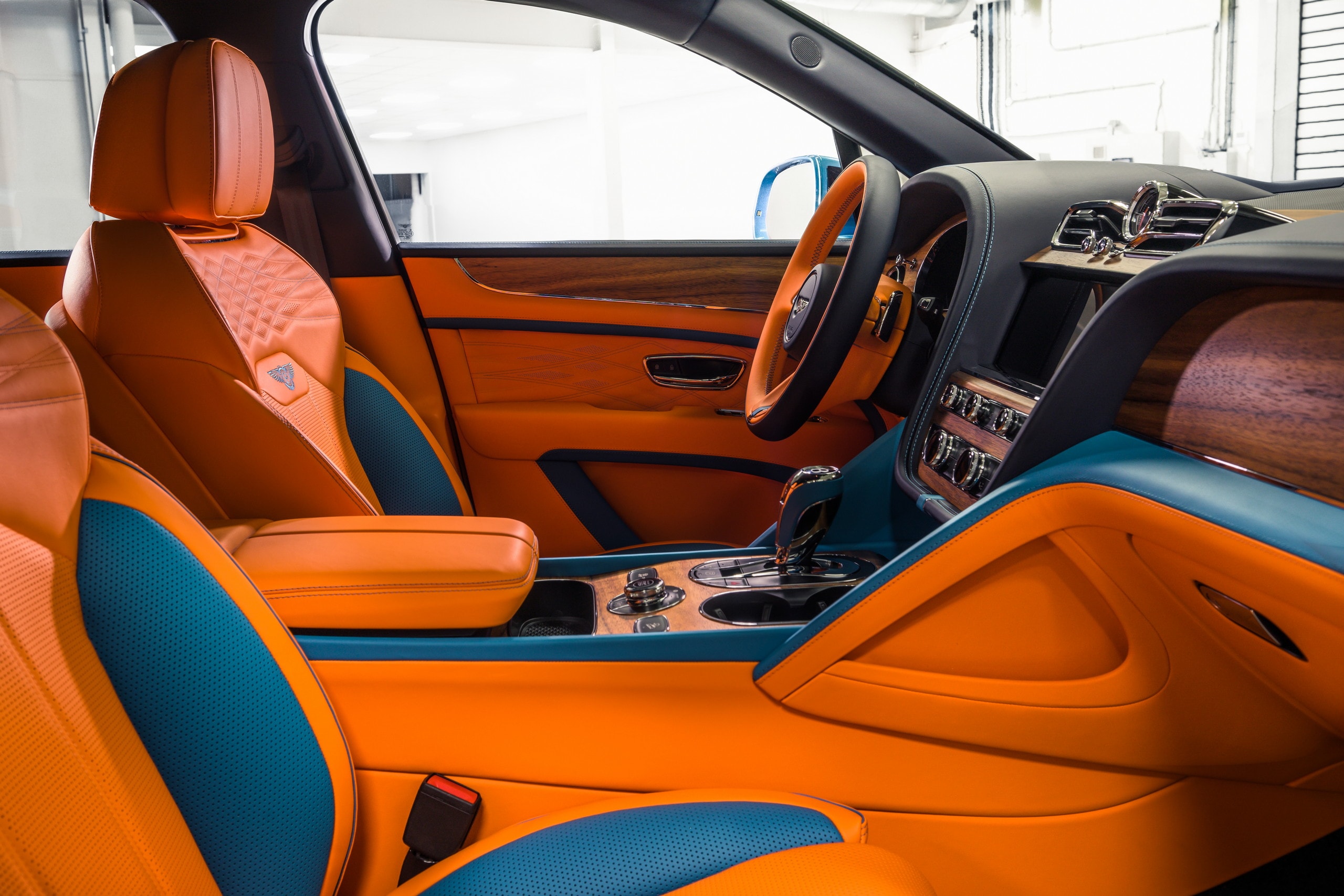 Bentley Bentayga EWB: Mulliner's Bespoke Luxury Creation