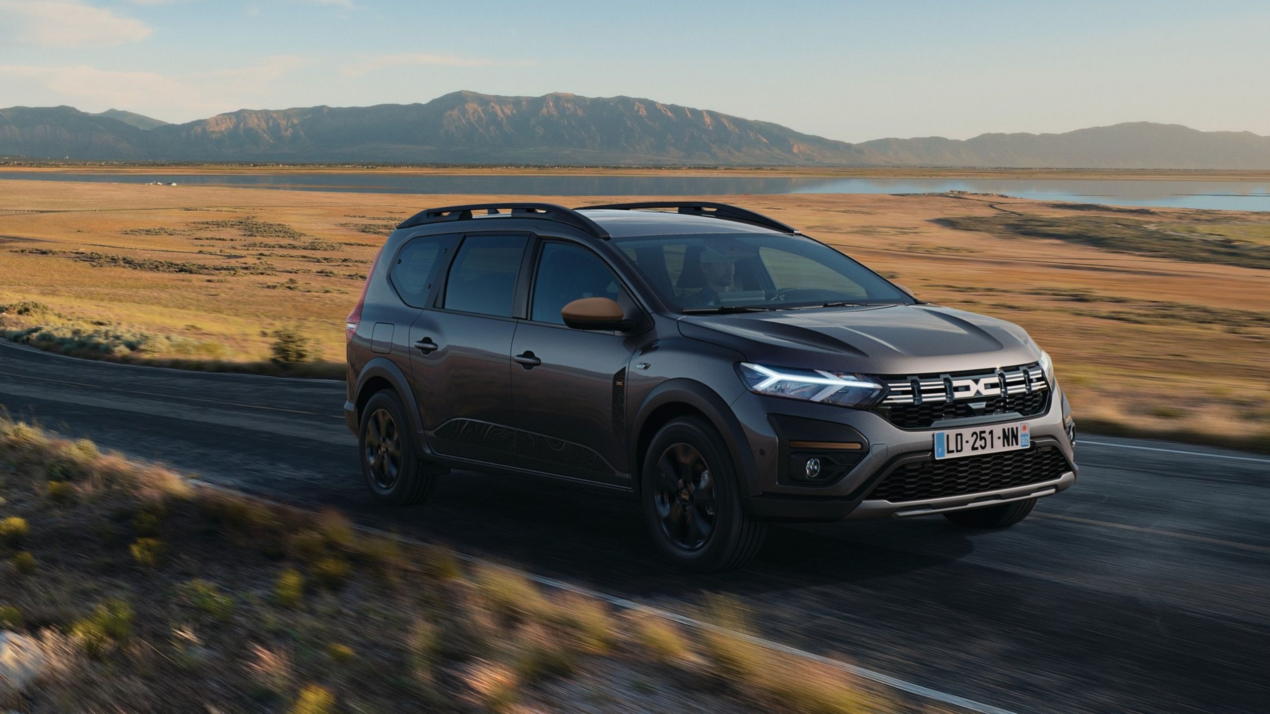 Dacia's 2024 Lineup: Safety Upgrades & Fresh Trims