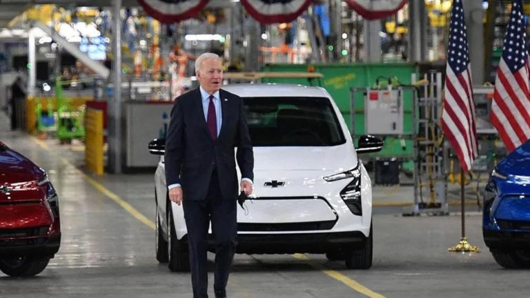 EV Transition: Biden's Rules vs. Detroit Automakers