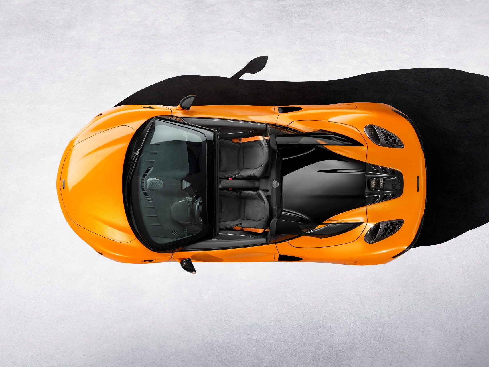 McLaren Artura Spider: Enhanced Performance and Open-Air Thrills