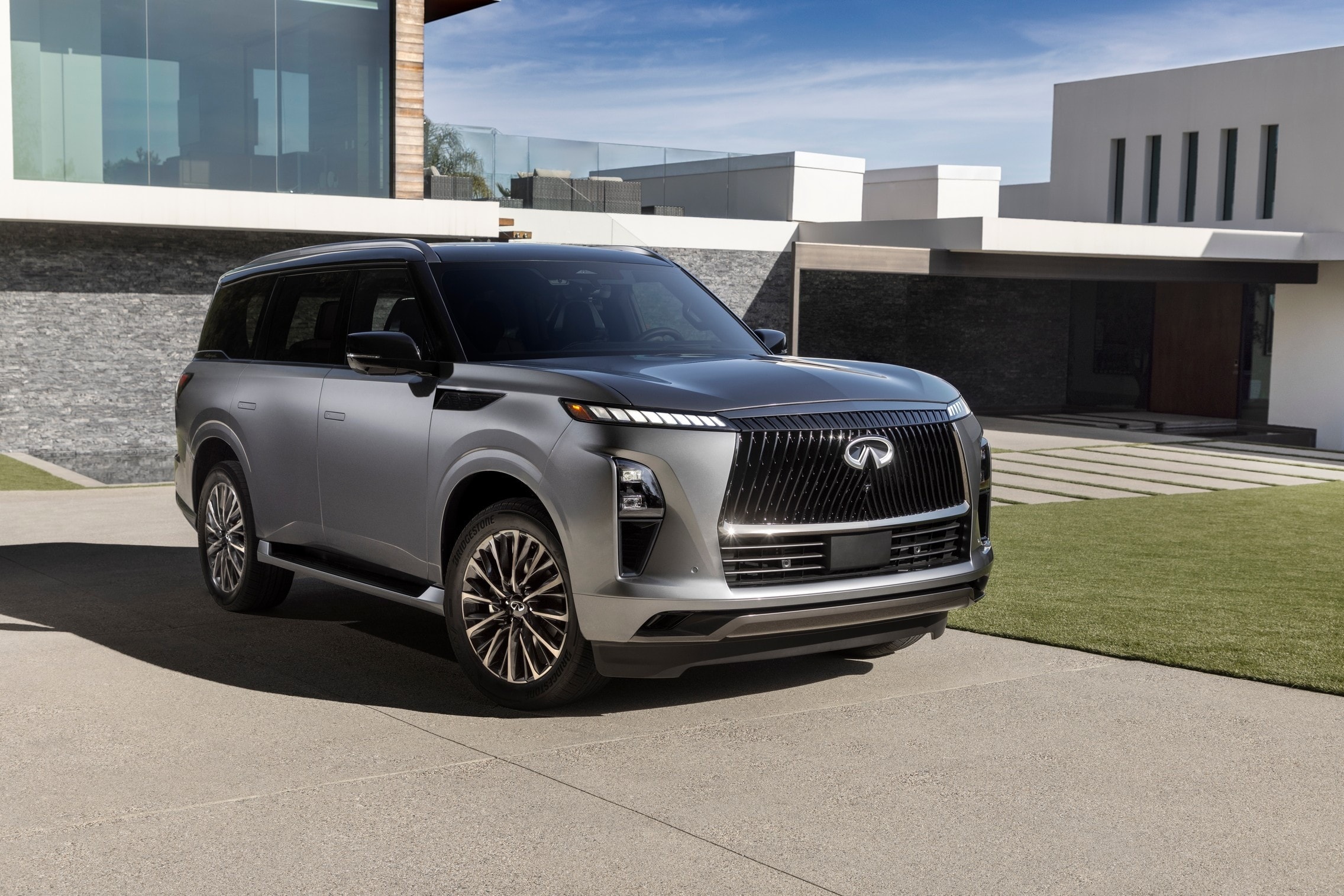 2025 Infiniti QX80 Redefining Luxury SUVs with Refreshed Design and Power