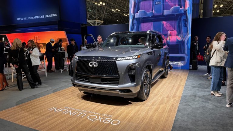 2025 Infiniti QX80 Redefining Luxury SUVs with Refreshed Design and Power