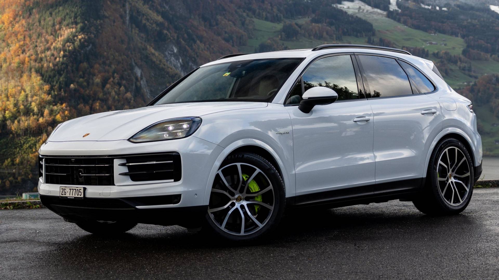 Porsche Cayenne E-Hybrid (Credits: Porche)