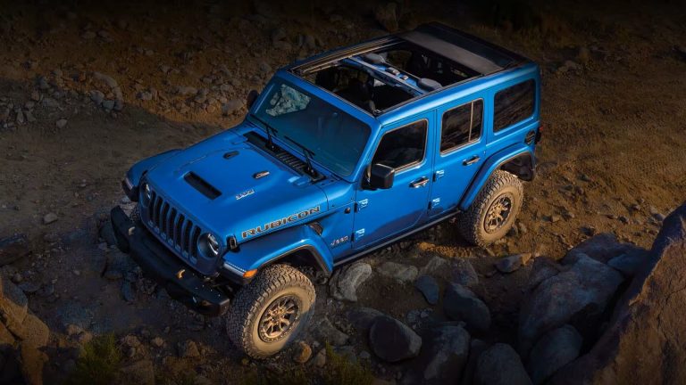 A Blue Jeep Wrangler Rubicon 392 (Credits Jeep)