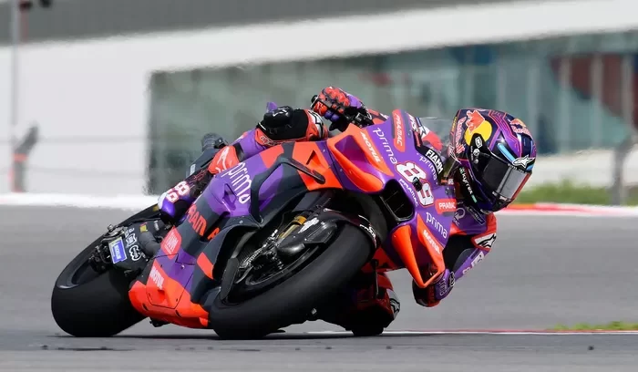 Bagnaia's Qualifying Crash & Vinales' Triumph MotoGP Sprint Race Recap