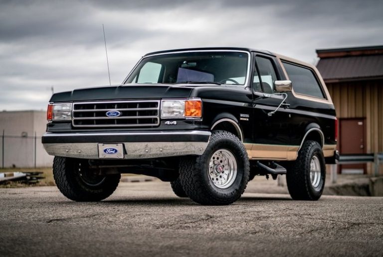 Classic Car Charm 1989 Ford Bronco Eddie Bauer Edition 1