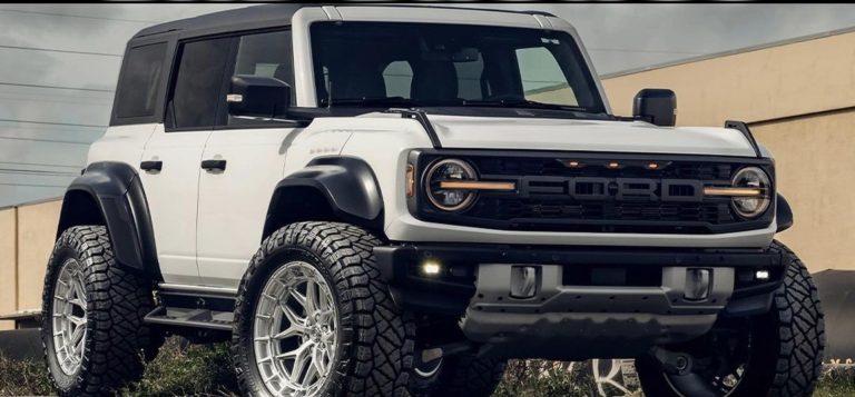 Ford Bronco Raptor Off-Road Adventure with Style 1