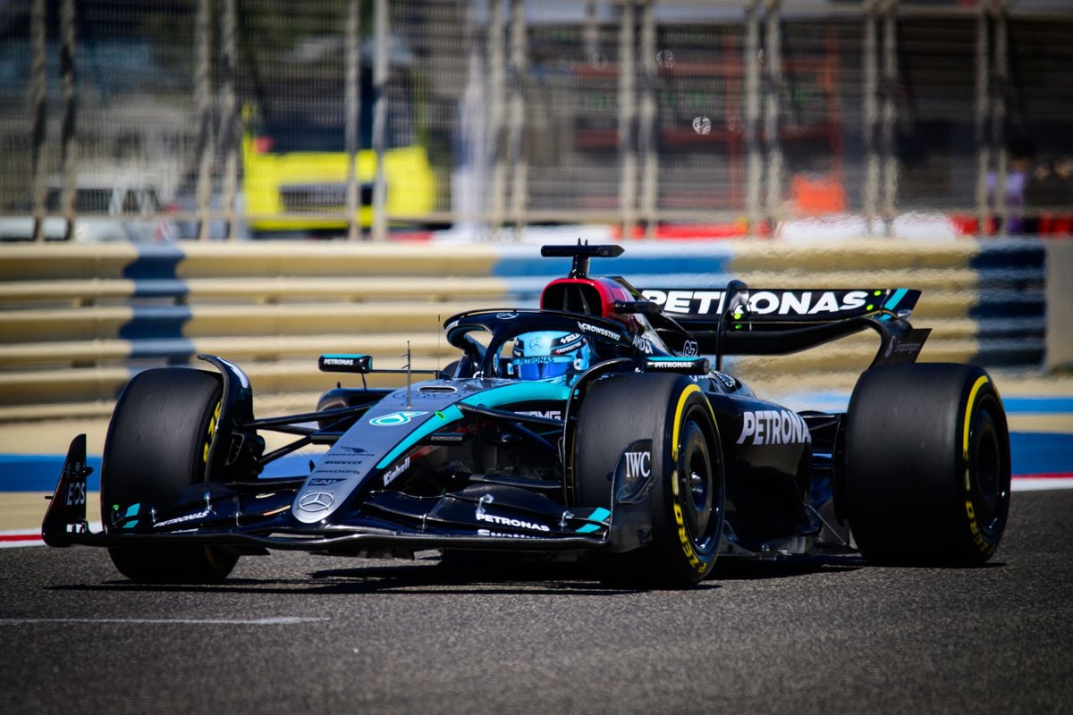 Hamilton: Mercedes F1 Team Shifts Focus to "Building Process"