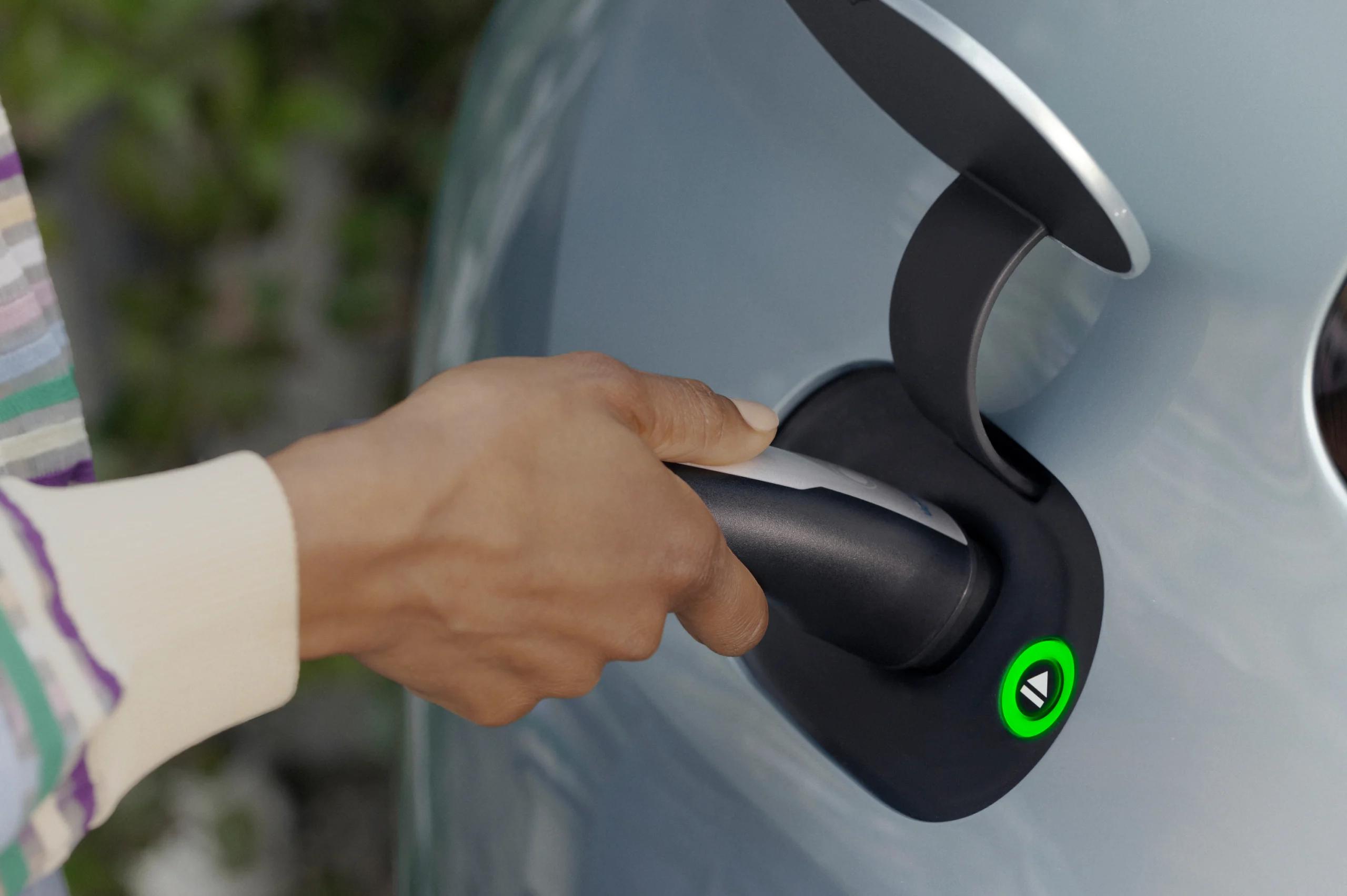 Navigating EV Charging Etiquette Challenges and Solutions