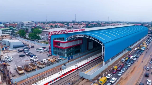 President Tinubu Opens Lagos Red Line, Expected to Carry 500,000 Daily Riders