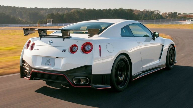 R35 Nissan GT-R Bowing Out for Electric Sports Cars: End Of An Era?