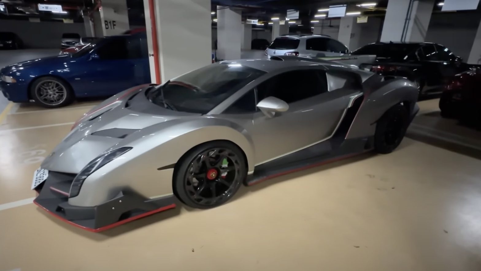 Rare Lamborghini Veneno Replicas: Exclusivity on the Streets of Taipei ...