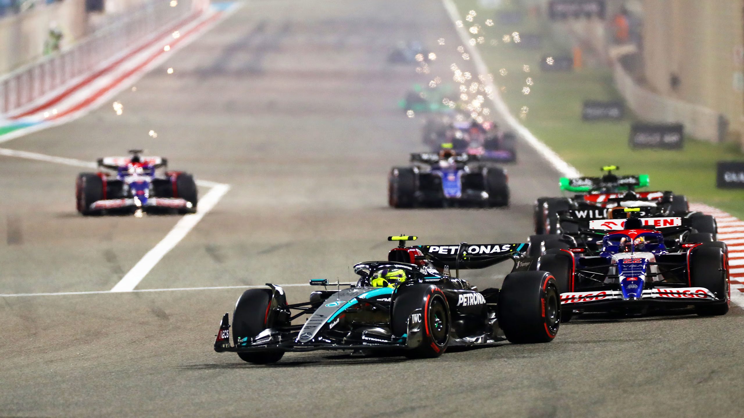 Sargeant's Bahrain F1 GP: Steering Wheel Glitch Leads to Off-road Incident