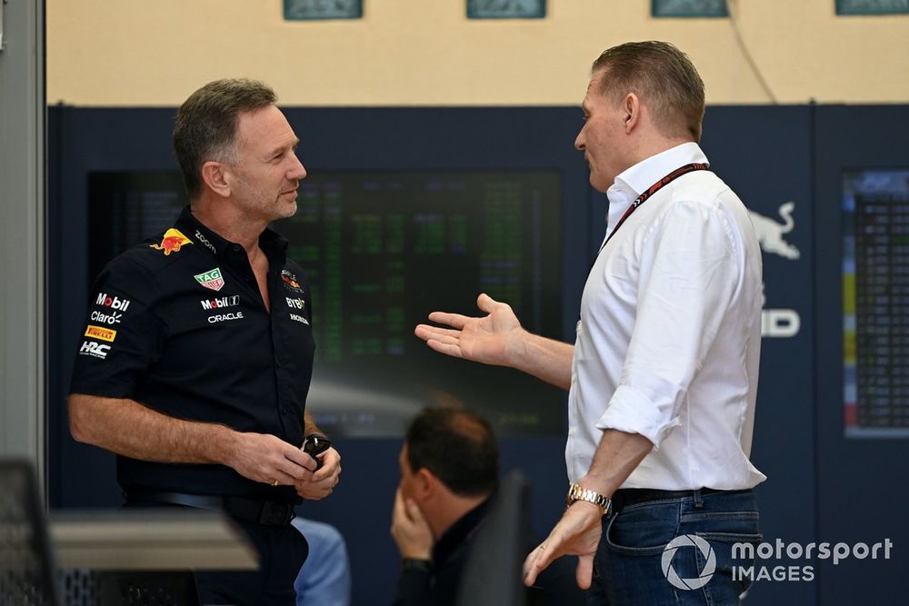 Verstappen Remains Committed to Red Bull F1 Team Despite Father's Concerns About Horner