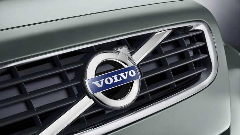 Volvo Reveals Innovative 'Accident Ahead Alert' For Enhanced Road Safety