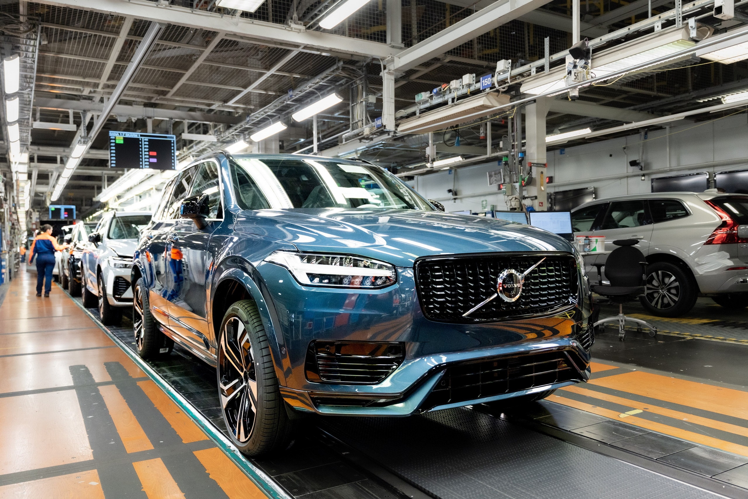 Volvo's Electric Shift Farewell to Diesel Engines