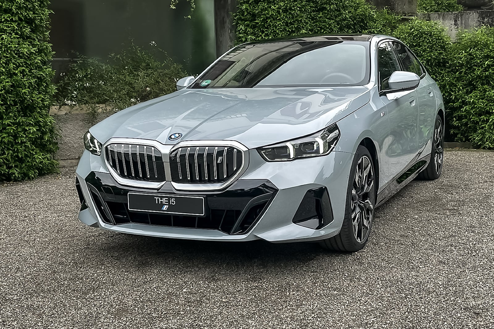 Analysing the 2024 BMW i5: Transition to Electric Propulsion Enhances 5 Series