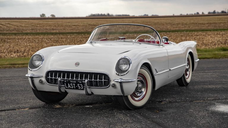 Kindig-It Design's 1953 Chevrolet Corvette Secures Ridler Award at the 2024 Detroit Autorama