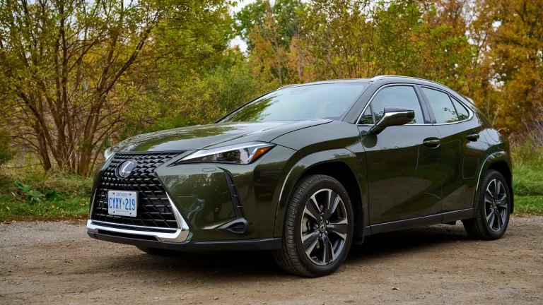 Evaluation of the 2024 Lexus UX250h: An Urban Commuter's Delight