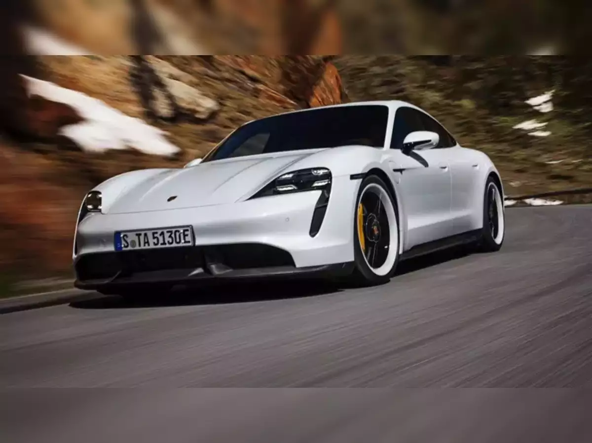 Porsche's Strategy Ensures Taycan Continuity Amid Panamera's Transition to Electric Power
