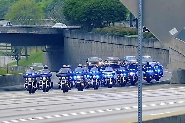 Stunning Convoy Of Ex-president Donald Trump, Including Dozens Of Police Motorcycles And SUVs (Video)