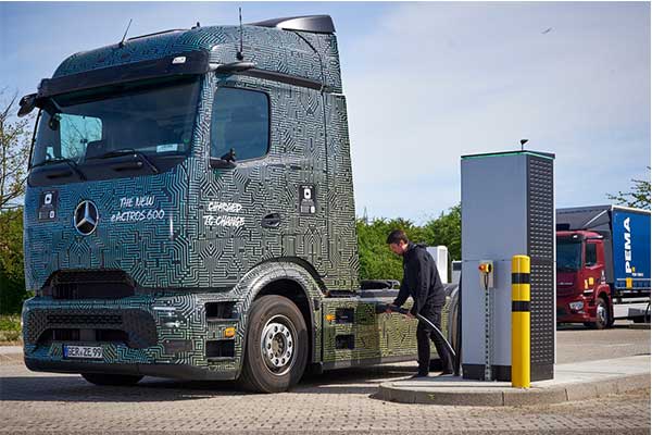 Mercedes-Benz Trucks Launches “Megawatt Charging System”
