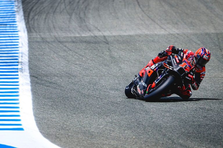 Vinales: Jerez MotoGP sprint should have been red-flagged amid crash chaos
