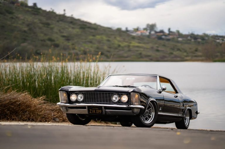 1964 Buick Riviera Goes Under the Hammer