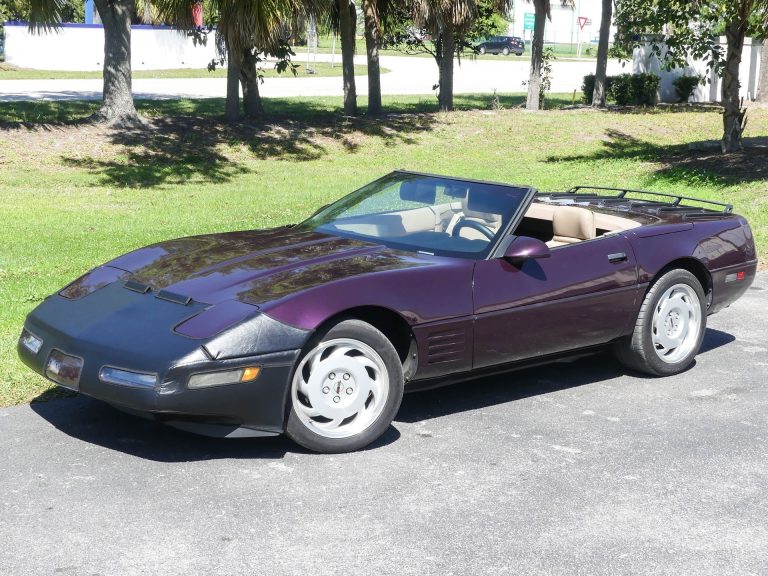 1992 Corvette Convertible Preserving Classic Elegance in Automotive History