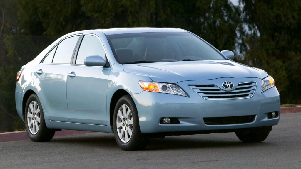 2009-toyota-camry-1 Toyota Camry (Credits: Toyota)