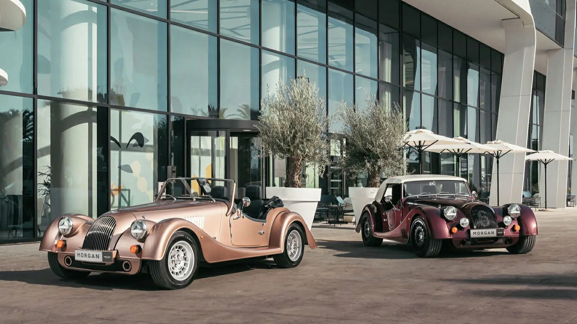 A Morgan Plus 4 (Front) And A Morgan Plus Six (Back) (Credits Morgan Motor Company)