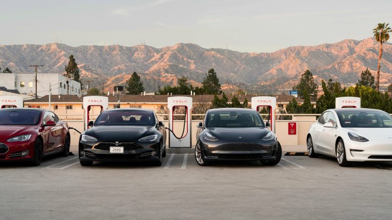 California's Electric Vehicle Market Expanding With State Support