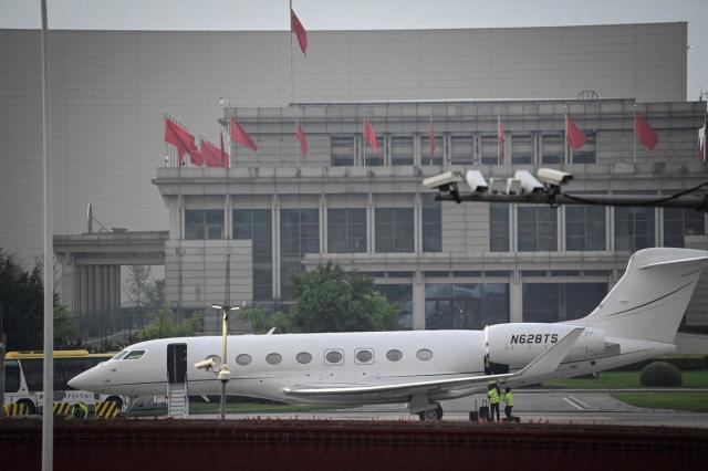 Elon Musk Spotted Flying to China to Boost Self-Driving Cars