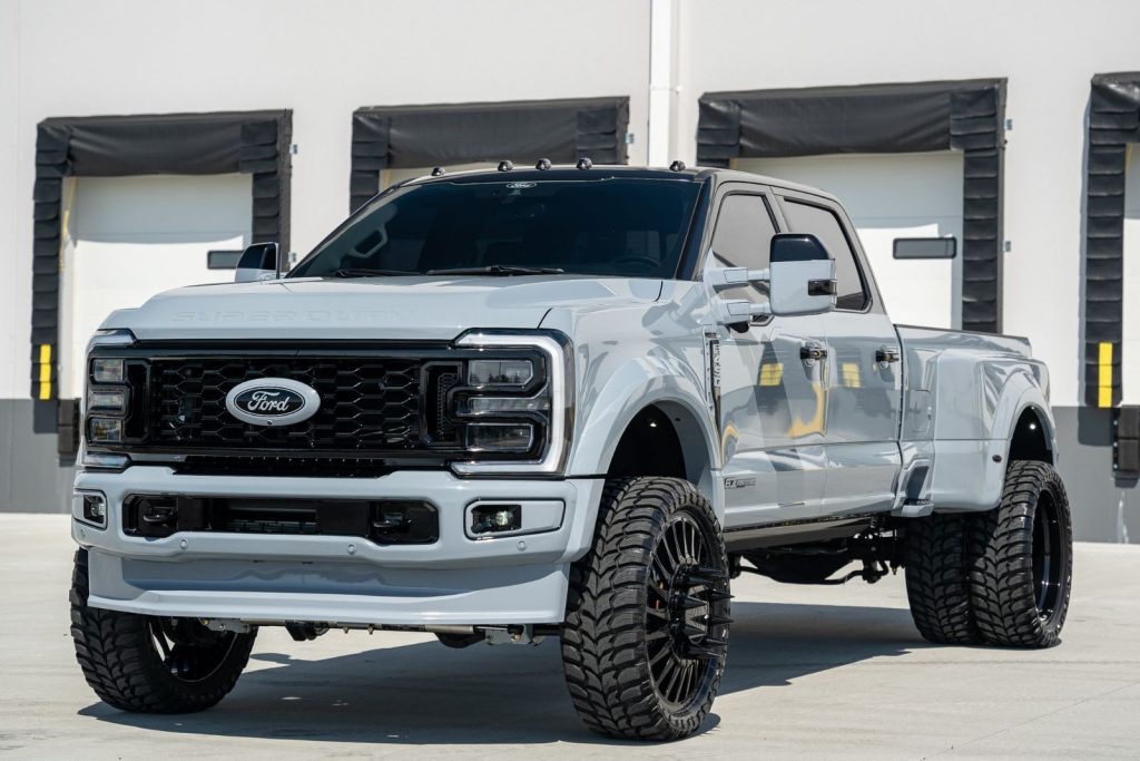 Ford F-450 Super Duty Limited: Power and Luxury Combined - DAX Street