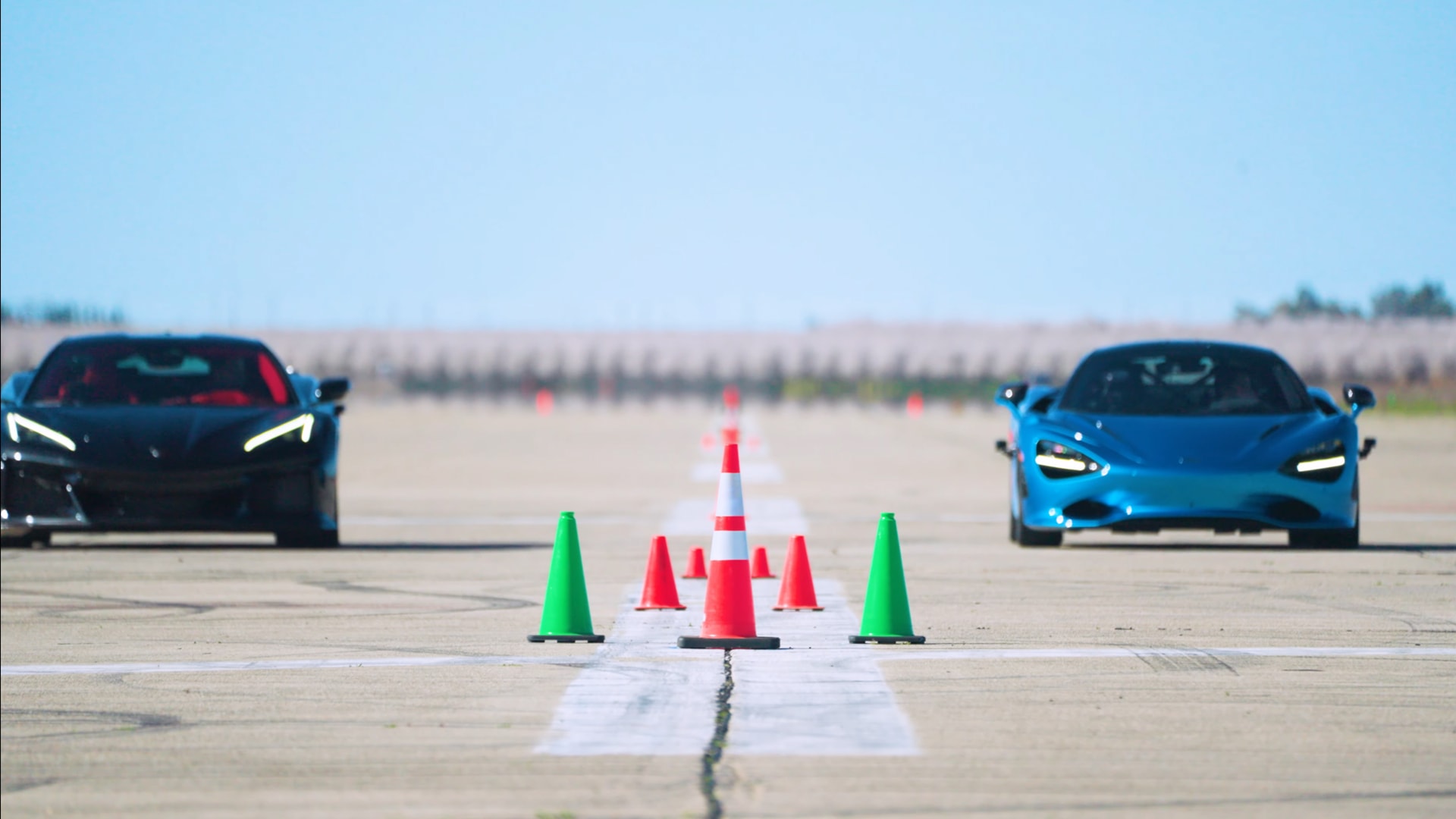 McLaren 750S vs Chevy Corvette E-Ray