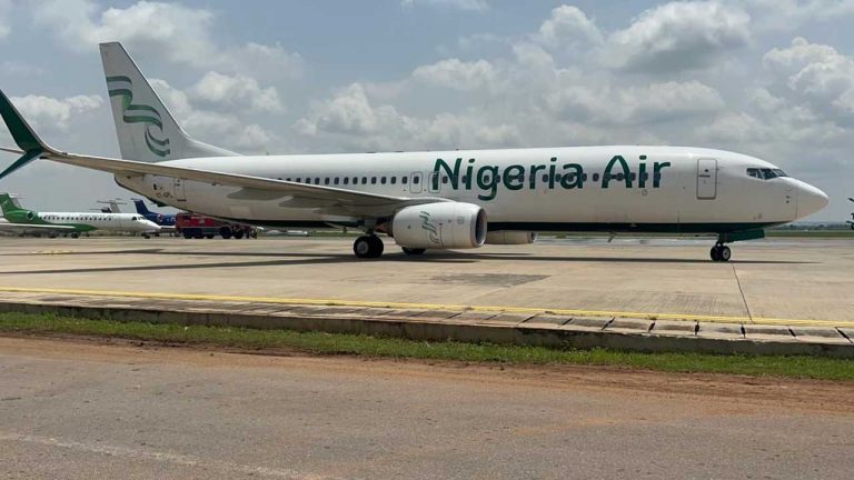 Nigeria's Aviation Minister Arrested Amid Fraud Probe