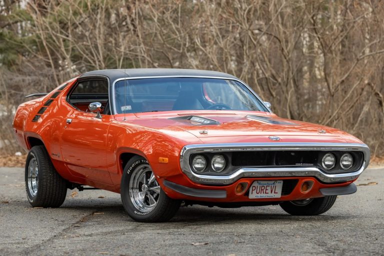 Plymouth Road Runner Revived