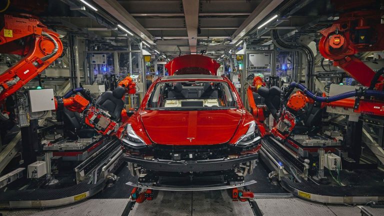 Tesla's Expansion Slows In Q1 Amidst Production Surplus