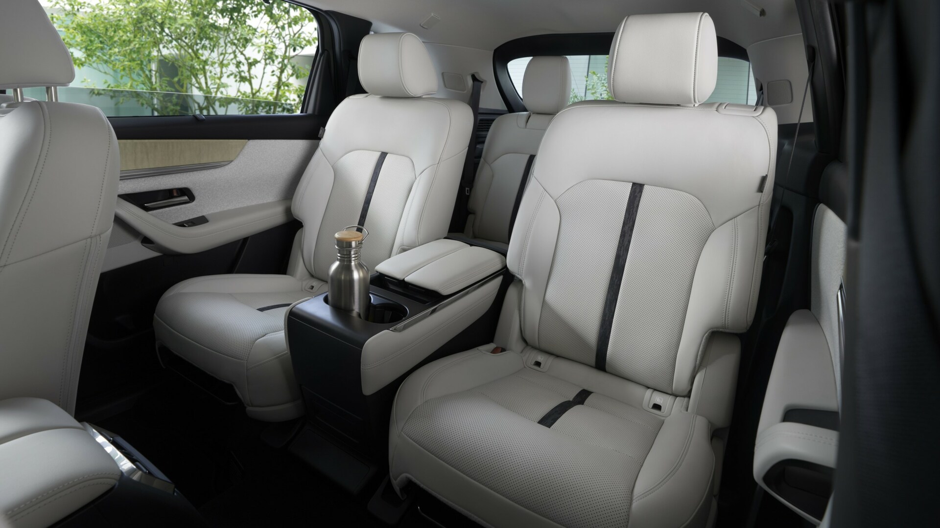 The Interior, And Second Row of Seats Of The Mazda CX-80 (Credits Mazda Newsroom)