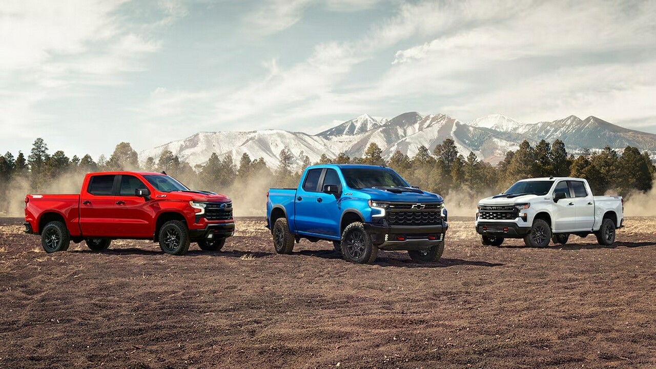 Three 2024 Chevrolet Silverados In Red Hot, Galcier Blue, And Summit White Exterior Paints(Credits Chevrolet)